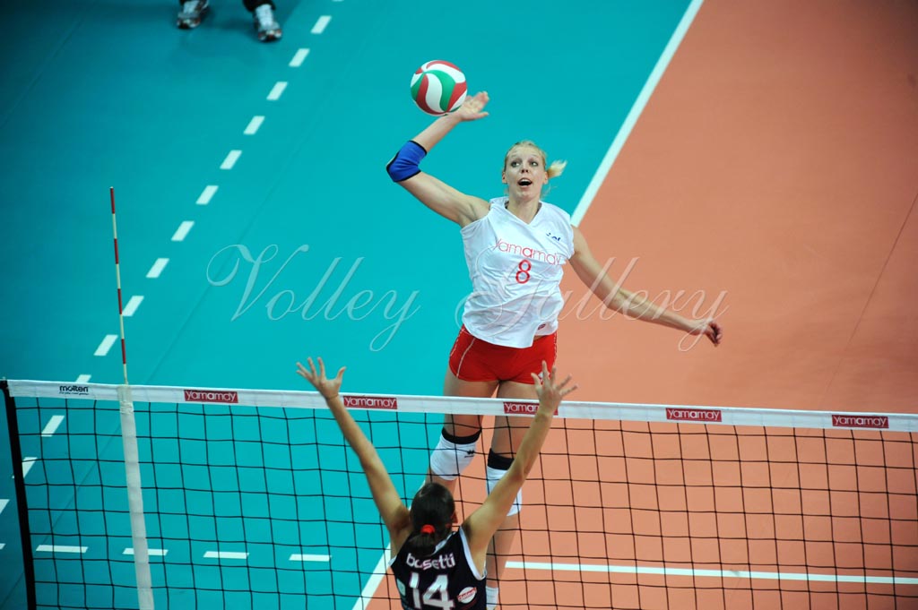 Yamamay Villa Cortese (09)